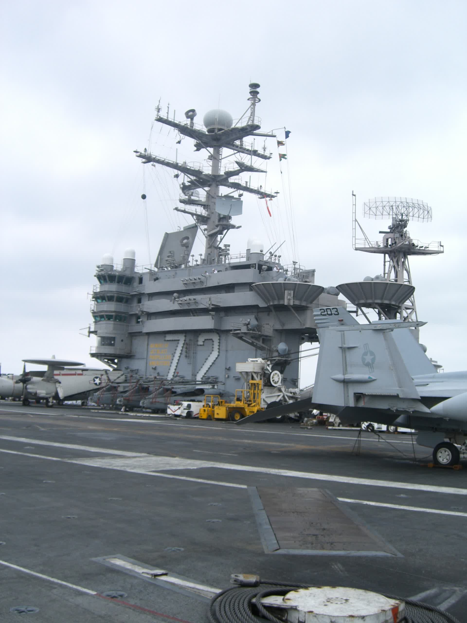 USS Lincoln CVN 72 - 3.16.2006 chapter cover